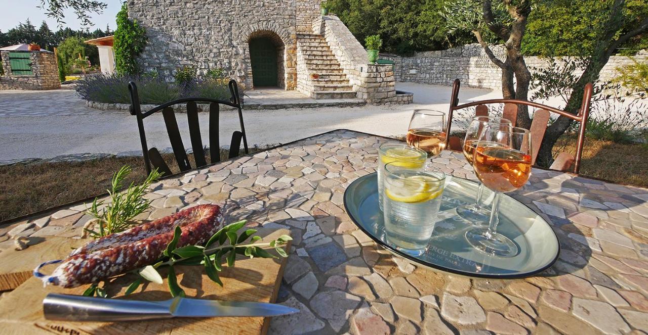 Mazet Solaris Villa Orgnac-lʼAven Buitenkant foto